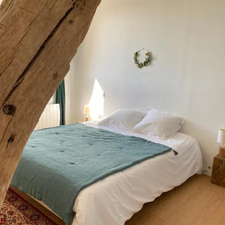 La Petite Ferme De *